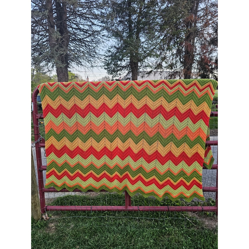 Vintage MCM 1960s 1970s Ripple ZigZag Chevron Afghan Granny Core Blanket Throw - Picture 6 of 7